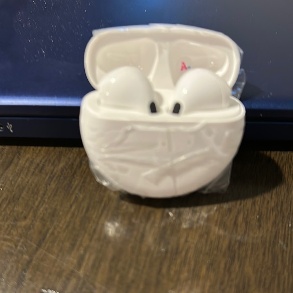 White Cartoon Earbuds Case